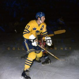 Hockey forward Tord Lundström